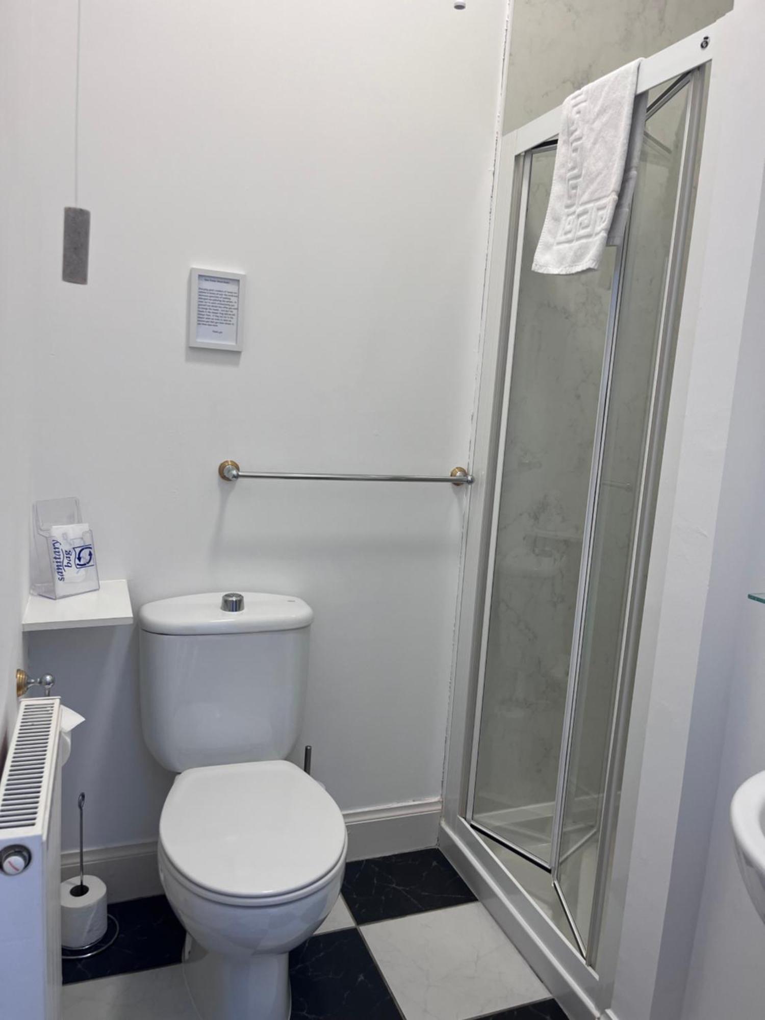 Single Room Bathroom,1569298955:JPEG