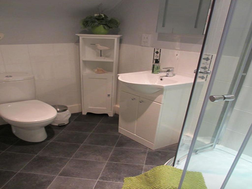 Small Double Room,1498948093:JPEG