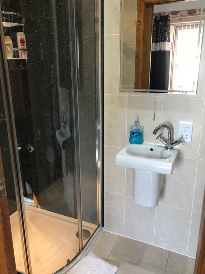 Chambre Lits Jumeaux avec Salle de Bains Privative